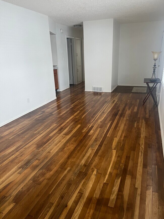 Building Photo - 5524 N Audubon St