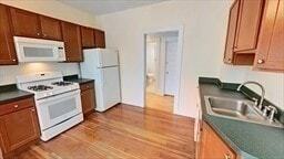 Building Photo - 72 Grampian Way