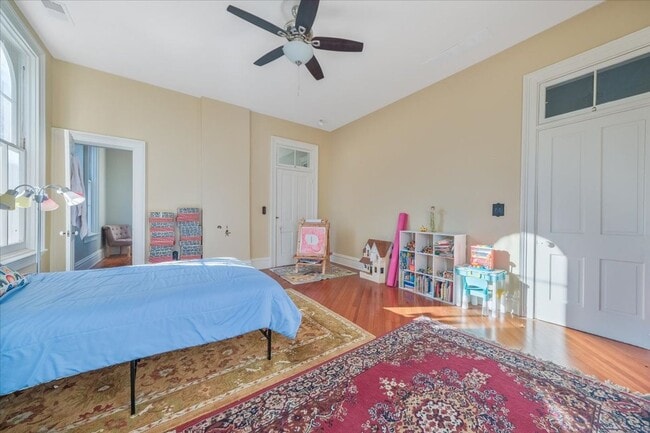 Building Photo - Historic, Character-Rich House - 3 Bed, 3 Bath (2 Full, 2 Half)