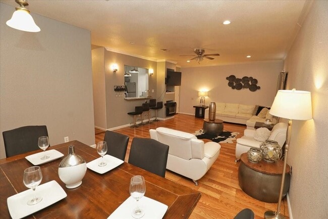 Building Photo - 13121 Vickery St