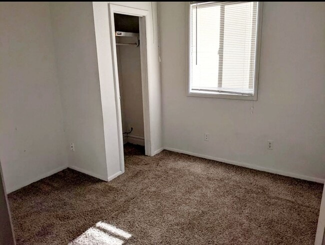 Building Photo - Single Family Home with Garage | Avail. Oc...