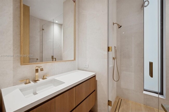 Building Photo - 424 W Rivo Alto Dr