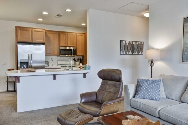 Building Photo - 16913 Laurel Hill Ln