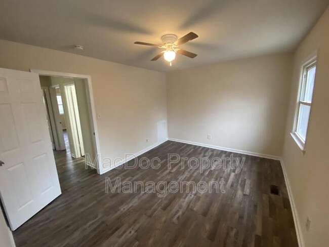 Building Photo - 24 Bentley Ct