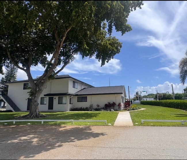 Building Photo - Clean and New with Garage Parking Included...