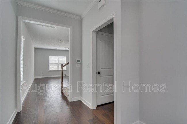 Building Photo - 3028 Ashley Lp