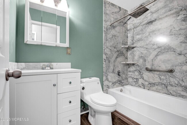 Building Photo - 207 Coville Dr