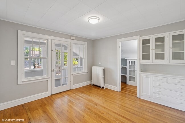 Building Photo - 1524 Forest Ave