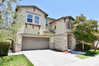Building Photo - AVAILABLE NOW: 4 Bd/3Ba in Great Oak Schoo...