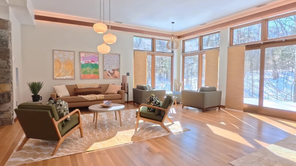 Building Photo - 64 Newcomb Rd