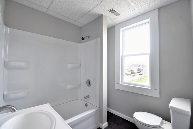 Building Photo - 1850 Buffington Ave