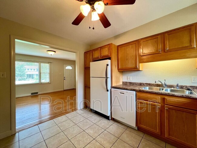 Building Photo - 114 Arco Rd