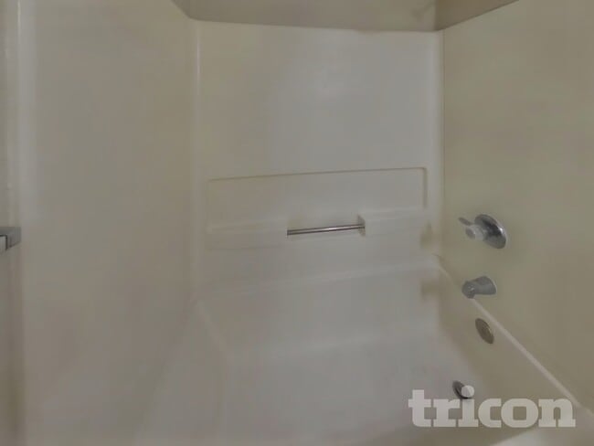 Building Photo - 7807 Encanto Vis Dr