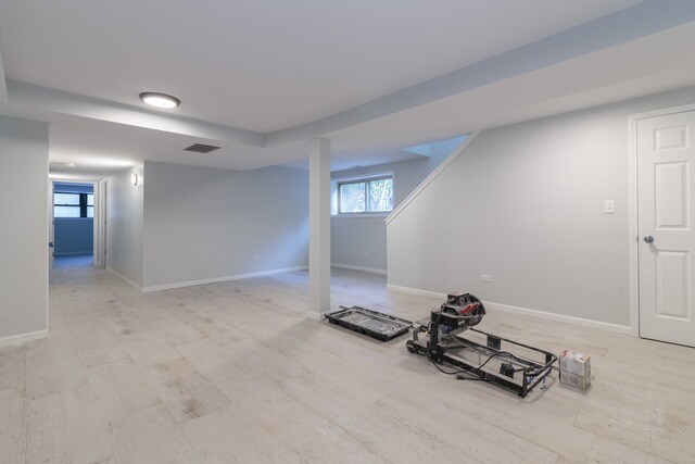 Building Photo - 5134 N Oakley Ave