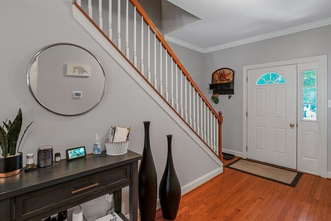 Building Photo - Beautiful 3 Bedroom Bridgeport Townhome!