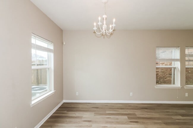 Building Photo - 8119 Almera Falls Dr