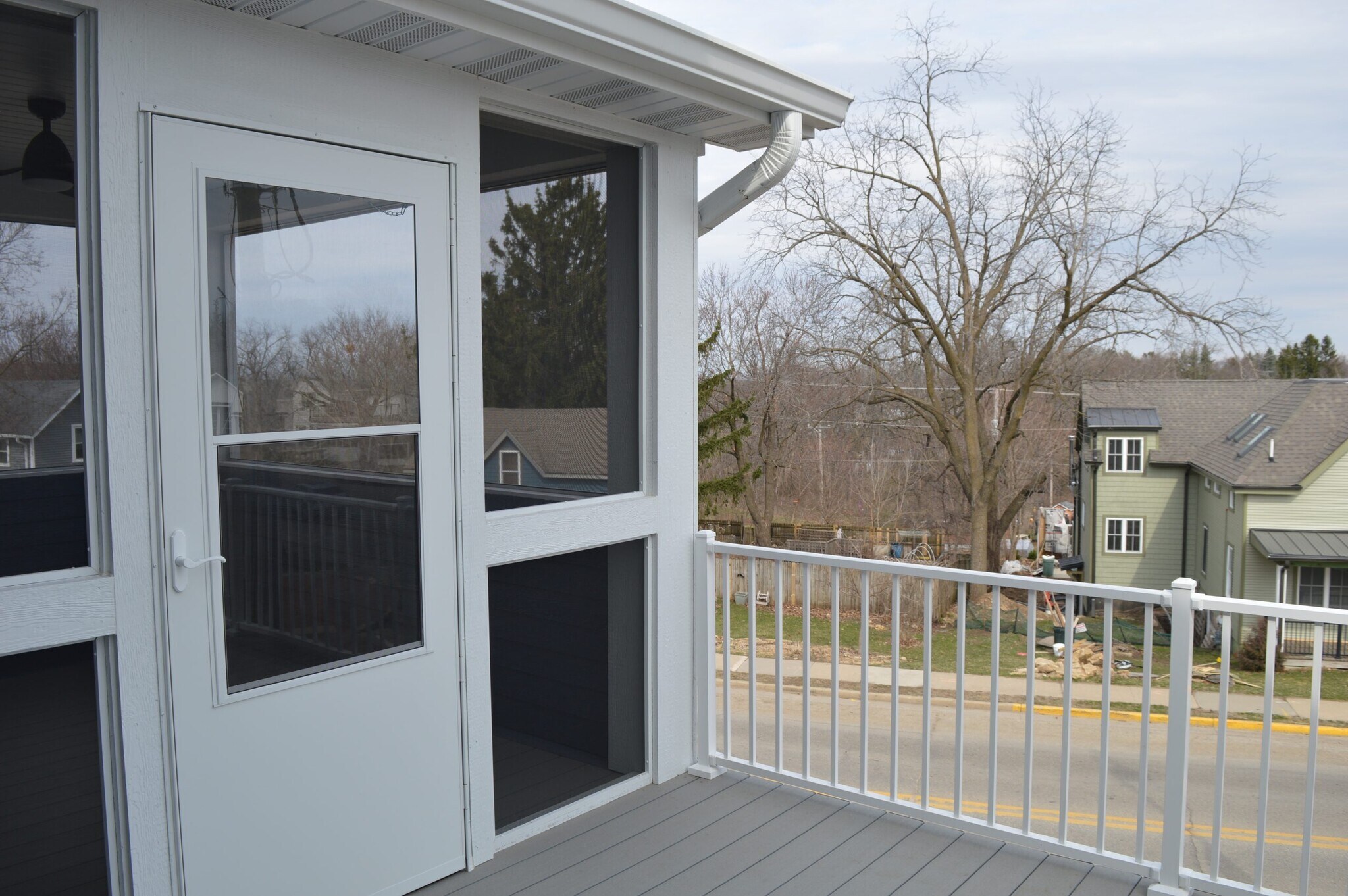 Building Photo - 100 S Washington St