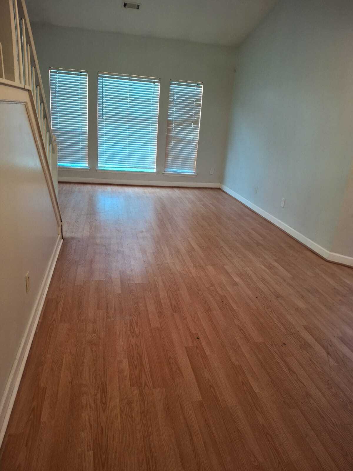Building Photo - 518 Thomas Downs Way