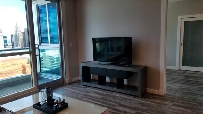 Building Photo - 4575 Dean Martin Dr