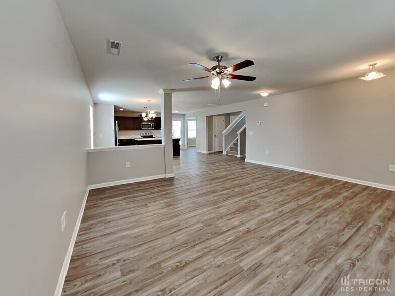 Building Photo - 4910 Red Poll Dr