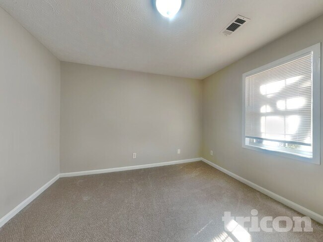 Building Photo - 850 Rambling Rose Ct NW