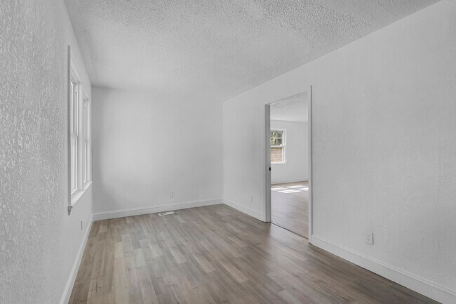 Building Photo - 72 Madera Dr