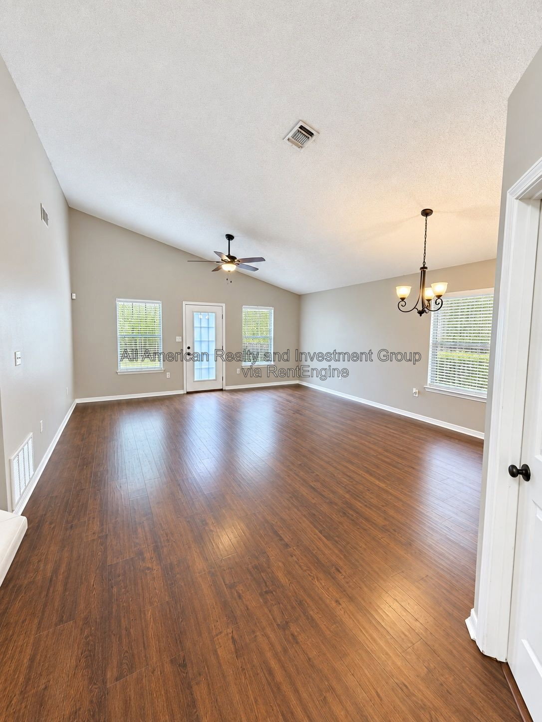 Building Photo - 561 Rough Leaf Ln