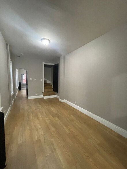 Building Photo - 1335 N 10th St