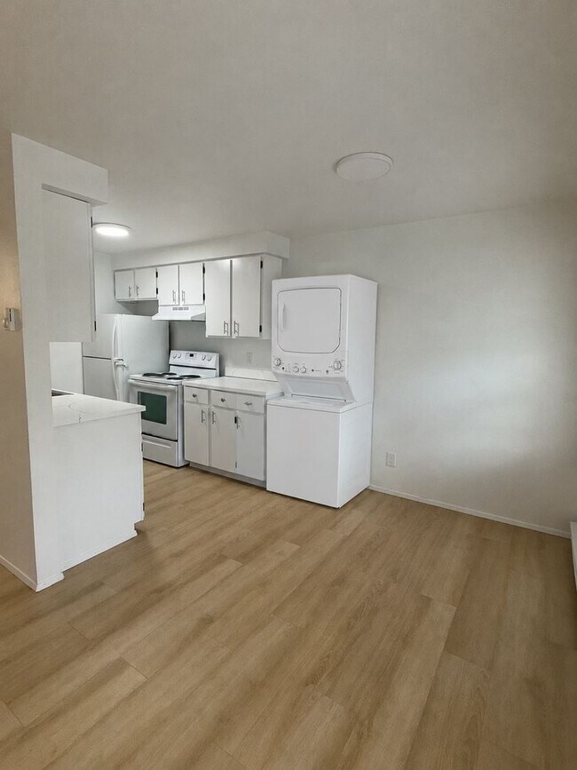 Interior Photo - Viking Suites