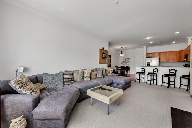 Building Photo - 1 King Philip Dr