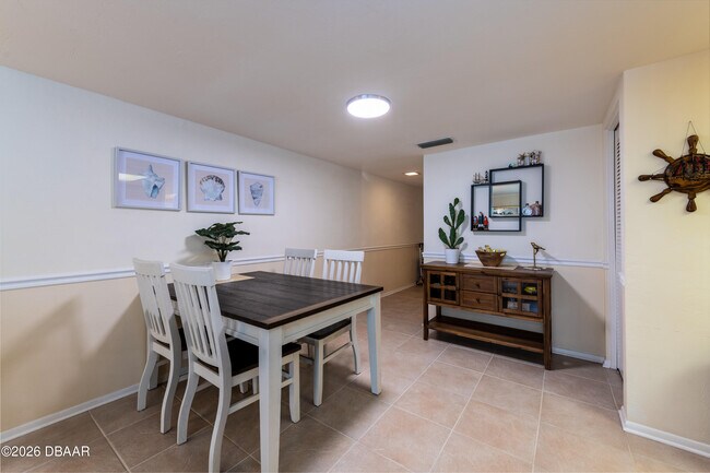 Building Photo - 3602 S Peninsula Dr