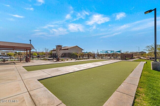 Building Photo - Gorgeous Single Level 4 bed 3 bath 3 car garage home at the Meadows community in Peoria
