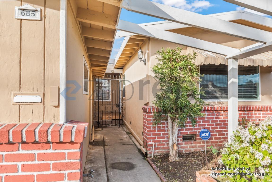 Building Photo - 685 Carmar St