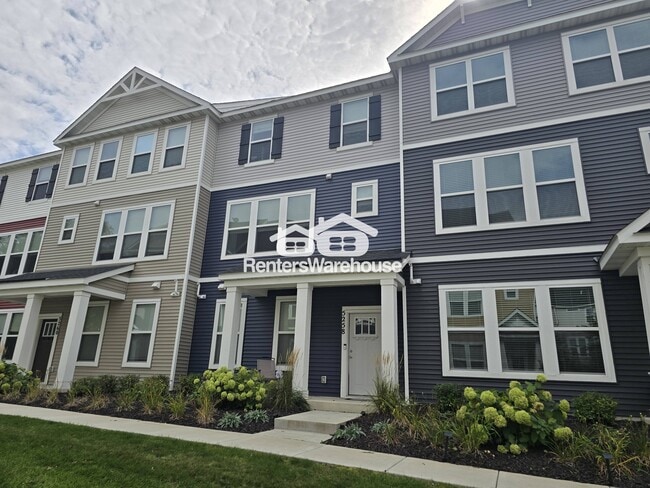 Building Photo - 5258 Hampton St NE