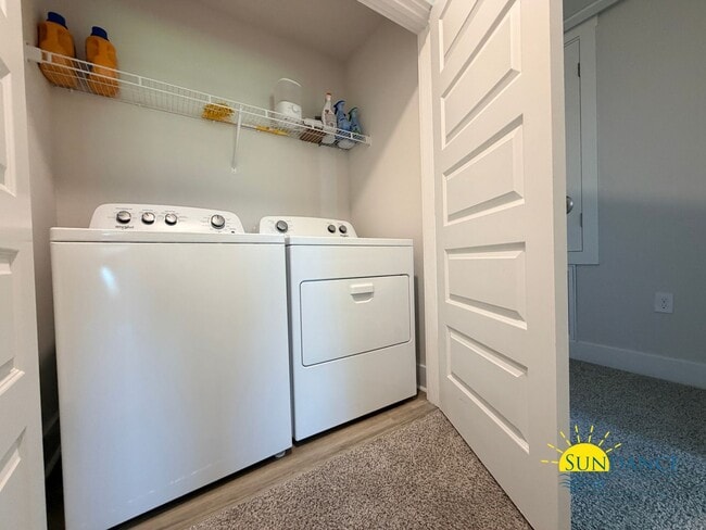 Building Photo - Beautiful 2 Story Townhouse in Milton – Close to Schools, Shopping & NAS Whiting Field!