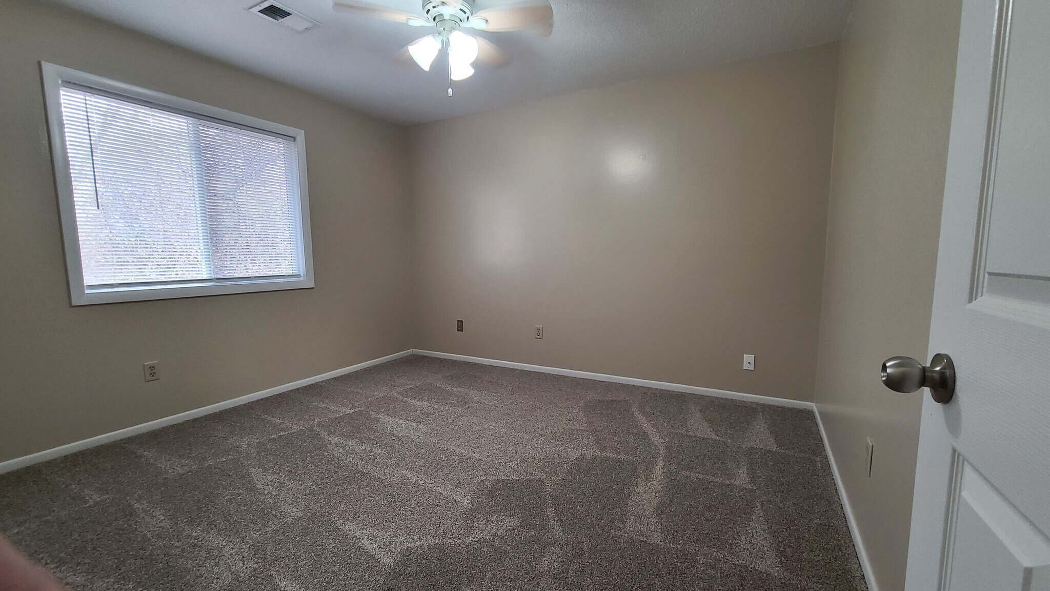 Building Photo - 1497 4th St W