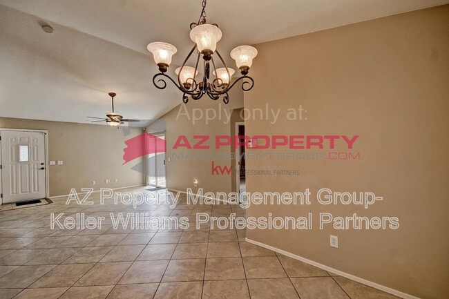 Building Photo - 12725 W Palm Ln