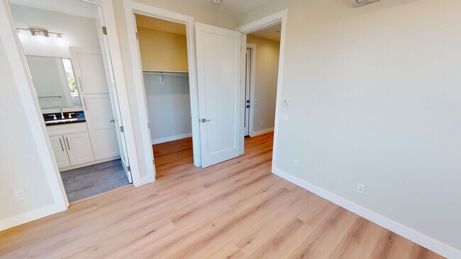 Building Photo - 212-214 IB Blvd.