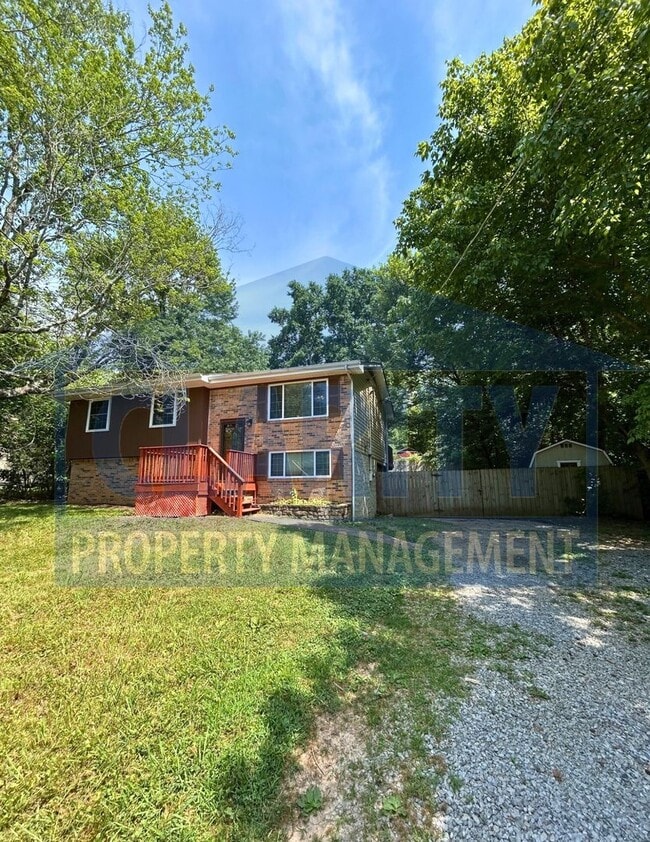 Building Photo - Gorgeous four bedroom home!!