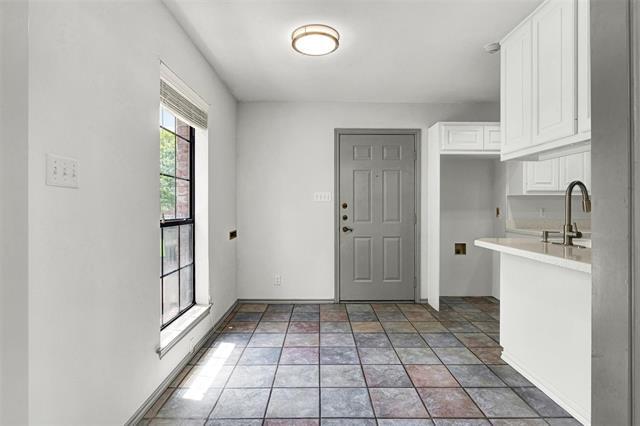 Building Photo - 1407 W Mulberry St