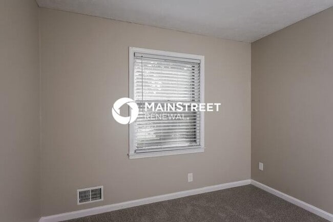 Building Photo - 4 Bedroom Pet-Friendly Home in Louisville,...