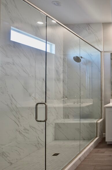 Building Photo - 4864 E Village Dr