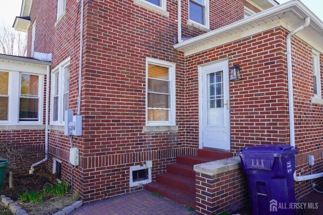 Building Photo - 400 Stockton St