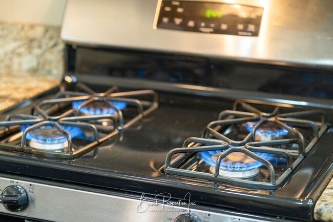 Building Photo - 2112 Stennis Dr