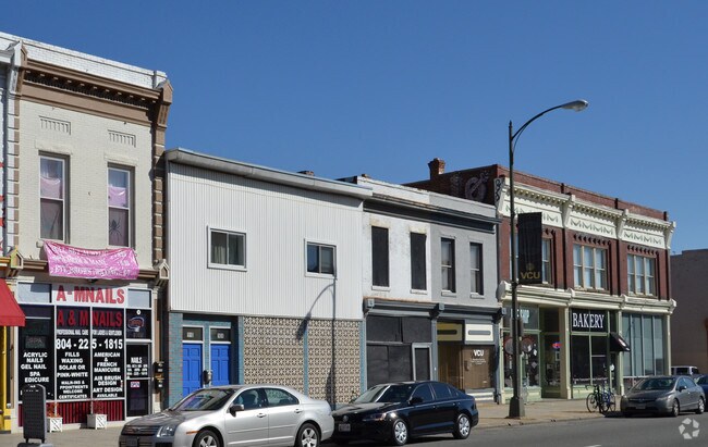 Building Photo - 900 W. Broad St.