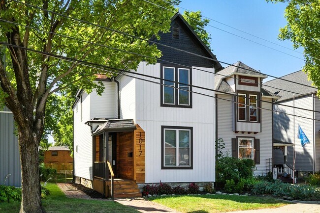 Primary Photo - 1017 Madison Ave