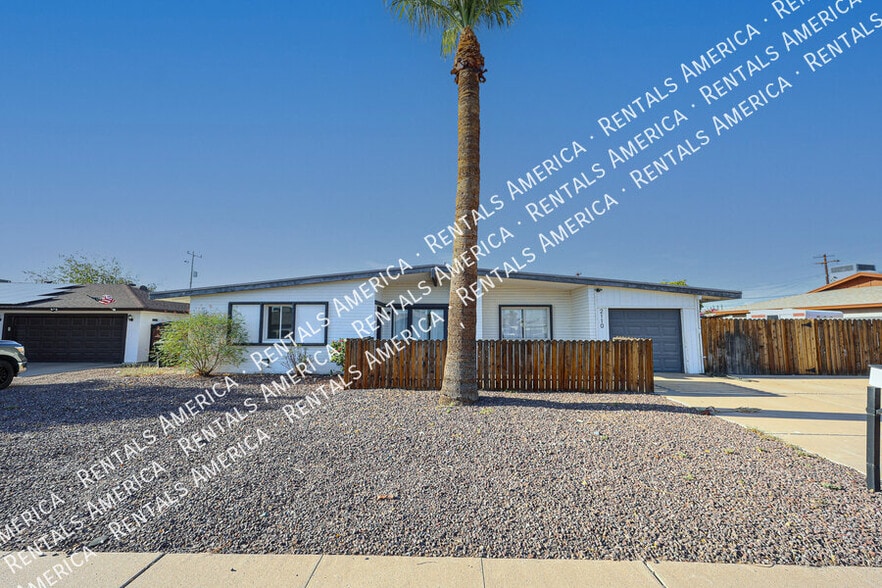 Building Photo - 2110 W Greenbriar Dr