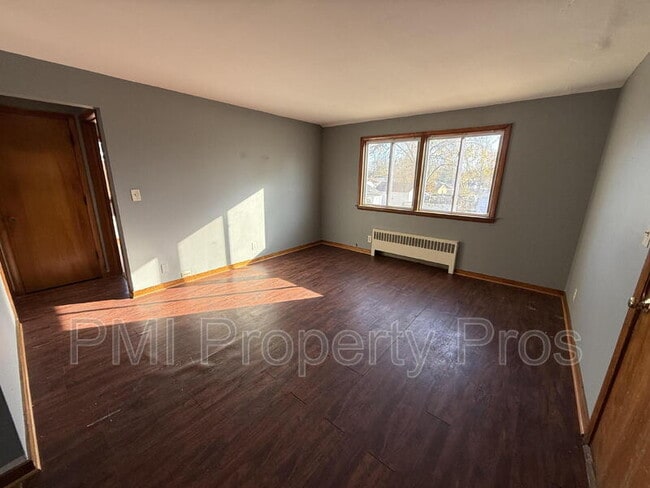 Building Photo - 1981 W Villard Ave