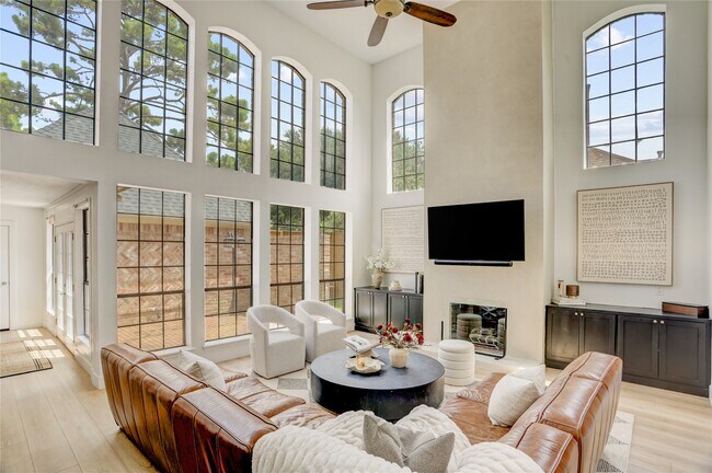 Building Photo - 11703 Wickhollow Ln