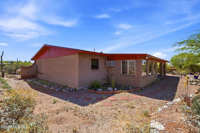 Building Photo - 6745 N Quartzite Canyon Pl